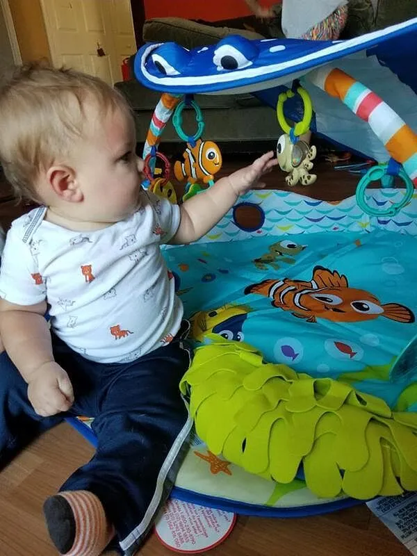 Disney Baby Finding Nemo Mr. Ray Spielbogen mit Licht Musik