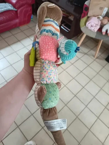TUMAMA Raupe Beissring Rassel Sensorik 53 cm