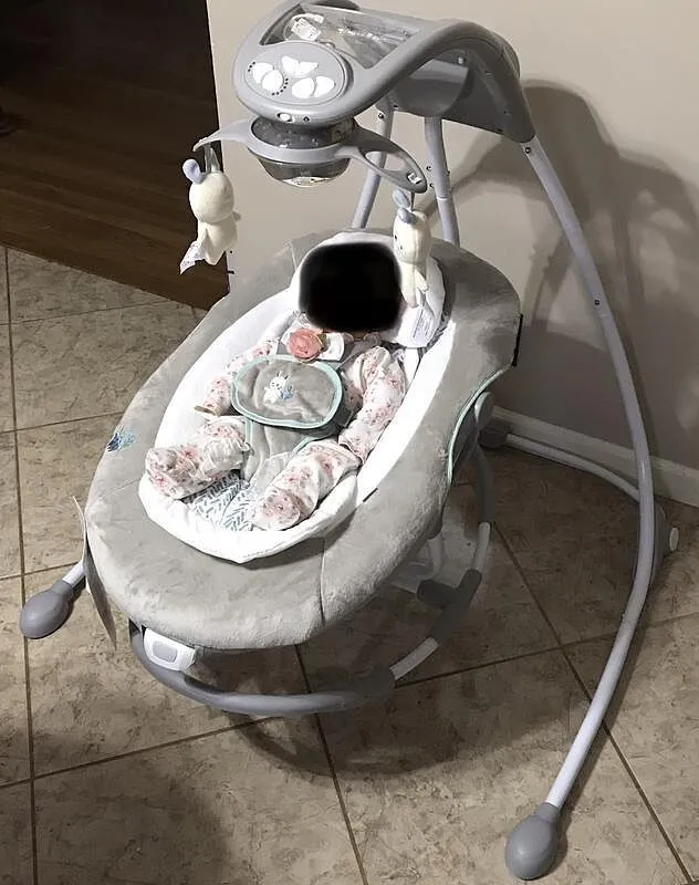 Ingenuity InLighten Pemberton Babyschaukel 2-in-1 mit Vibration