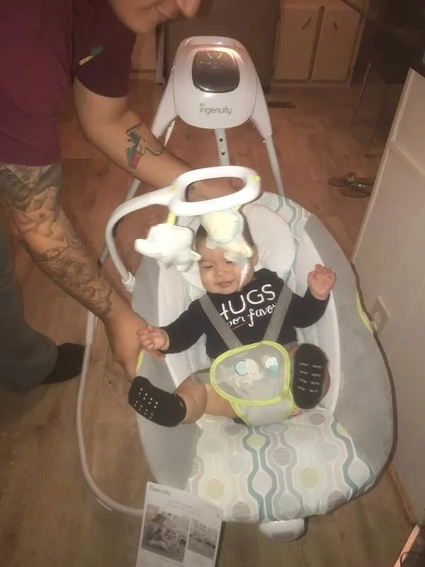Ingenuity SimpleComfort Babyschaukel Everston drehbar weißes Rauschen