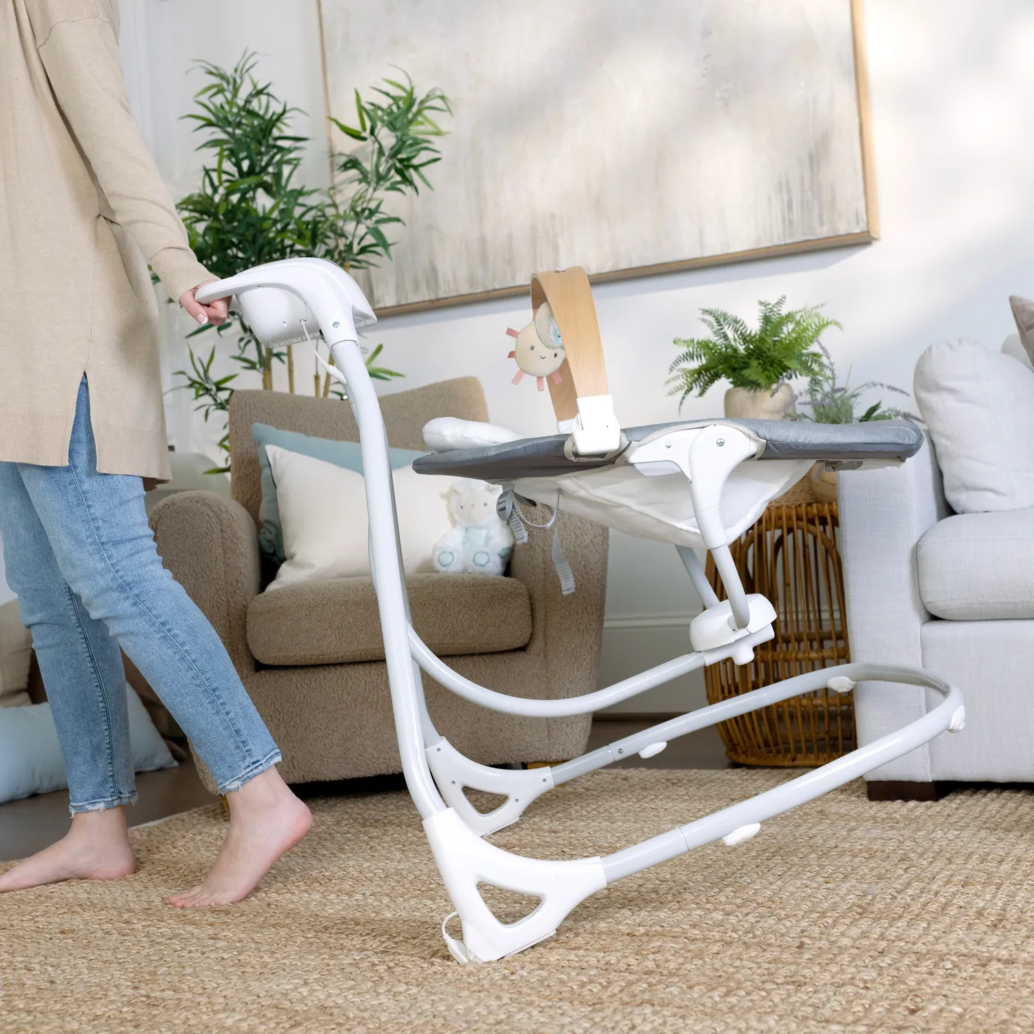 Ingenuity SimpleComfort Parker Babyschaukel mit Holz