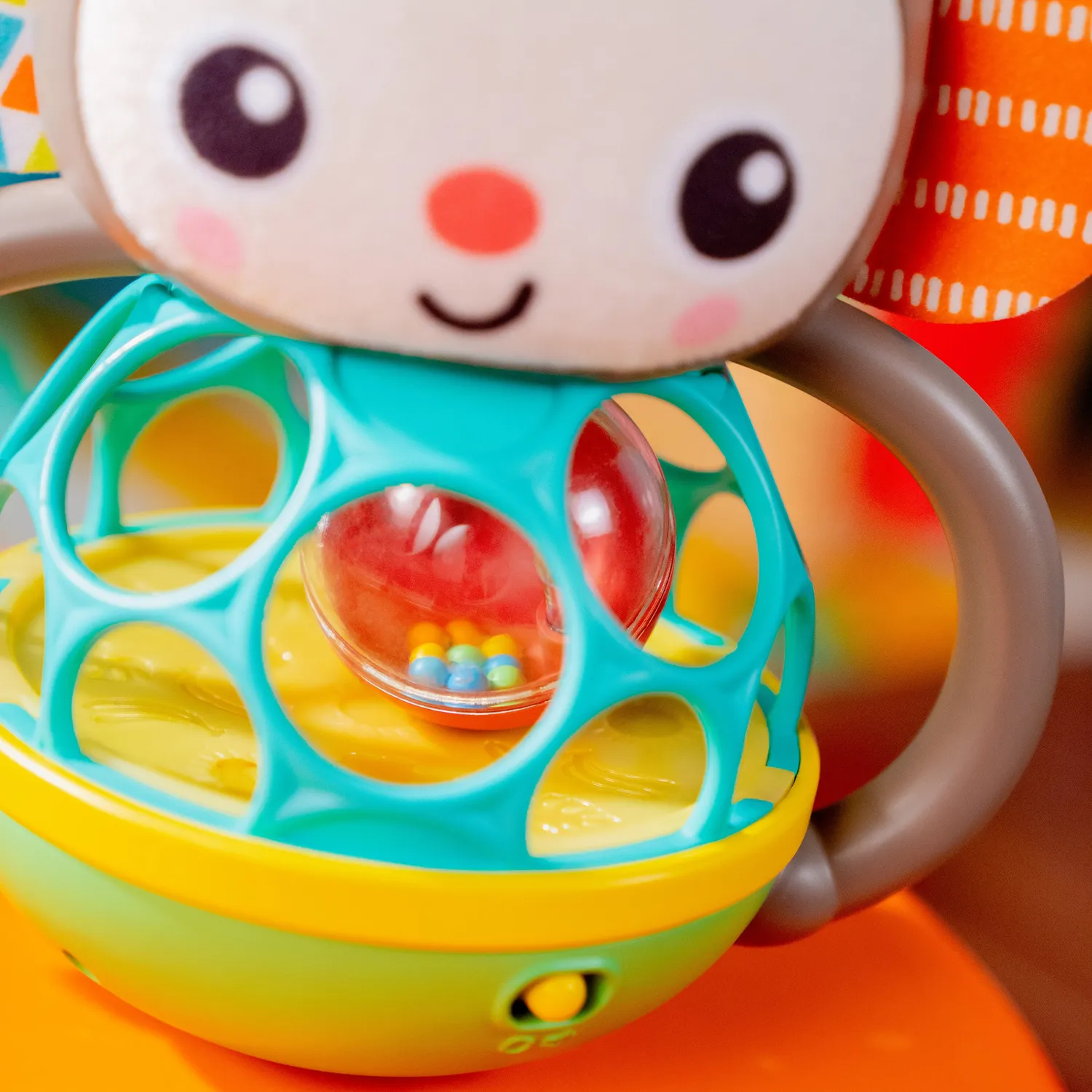 Bright Starts Grab & Giggle Monkey Babyspielzeug mit Licht