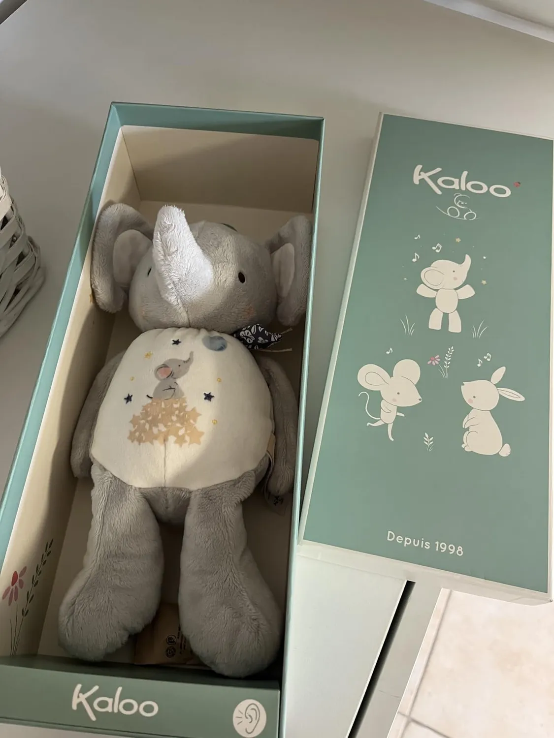 Kaloo Petites Chansons Maus Kuscheltier mit Sound 28 cm mit Glöckchen