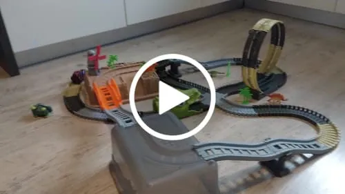 TUMAMA Dinosaurier Rennbahn Set Dino-Autos mit Licht