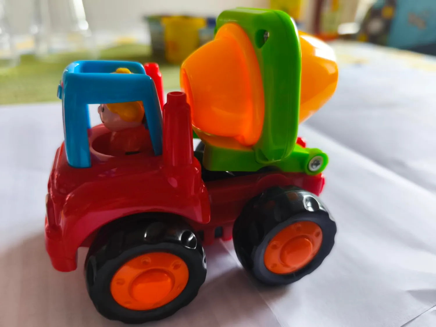 HOLA Baustellenfahrzeuge Spielzeugauto 4er-Set Reibungsantrieb