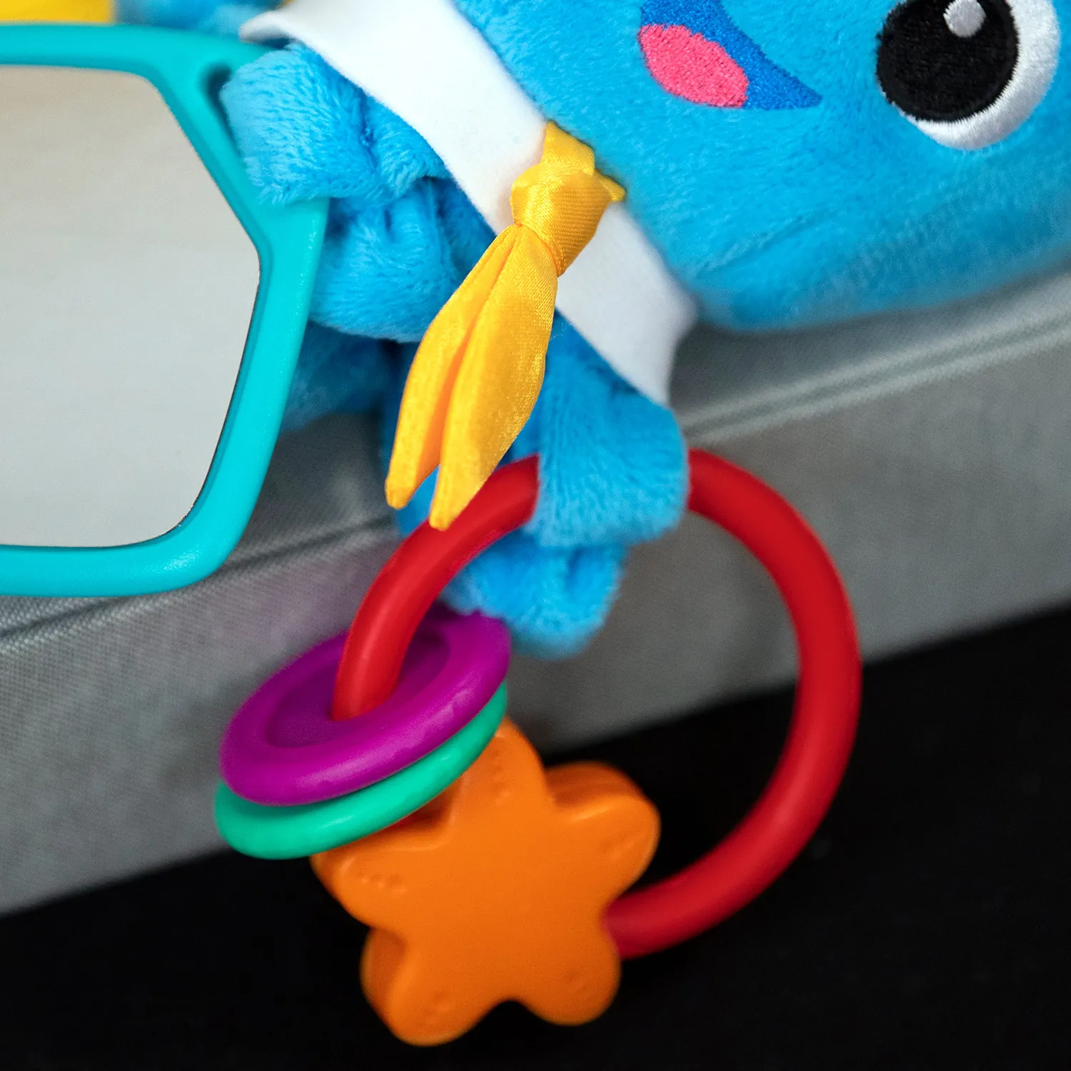 Baby Einstein Activity Arms Octopus Plüschspielzeug mit C-Ring