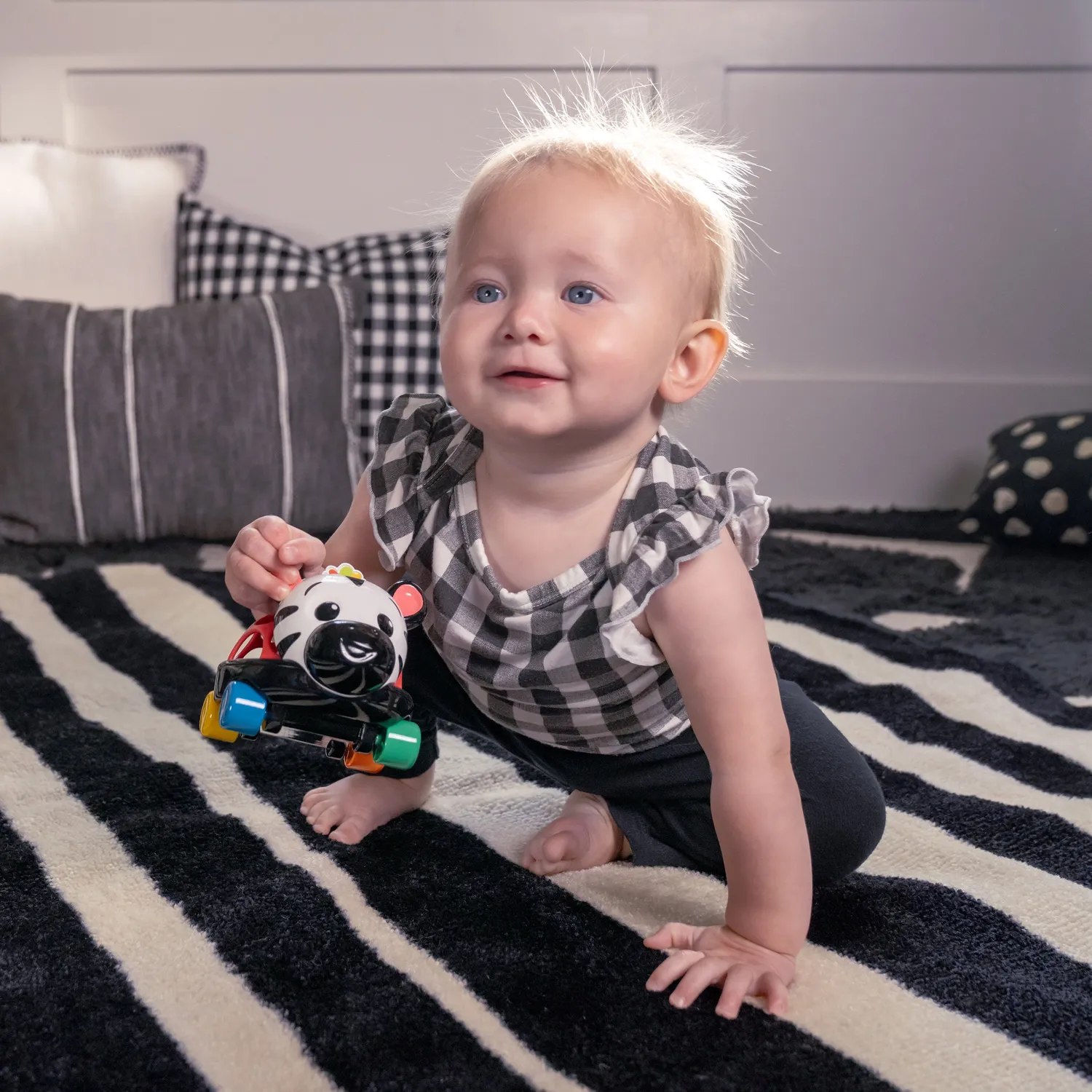 Baby Einstein Oball Curious Car Zen Spielauto mit Licht ab 3 Monaten