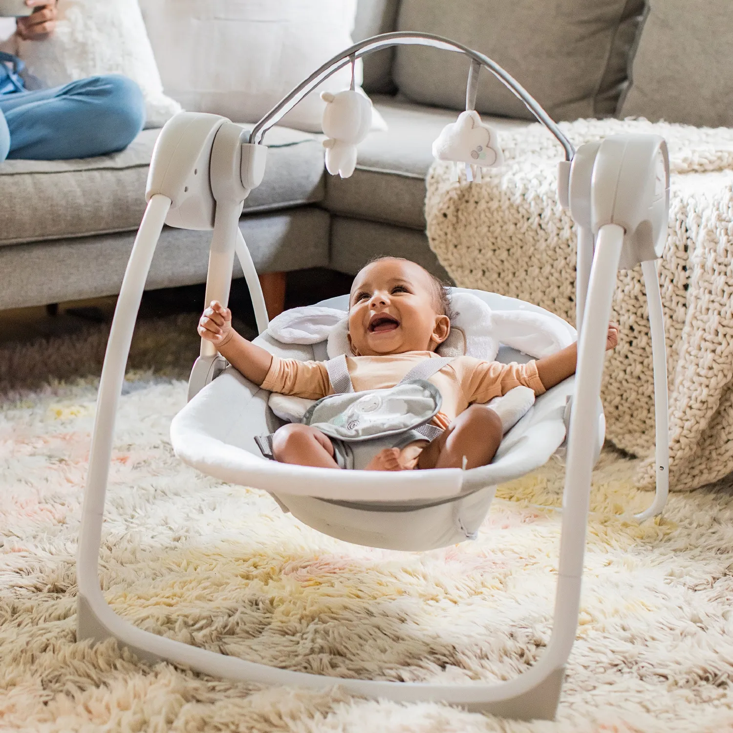 Ingenuity Comfort 2 Go Babyschaukel Cuddle Lamb tragbar