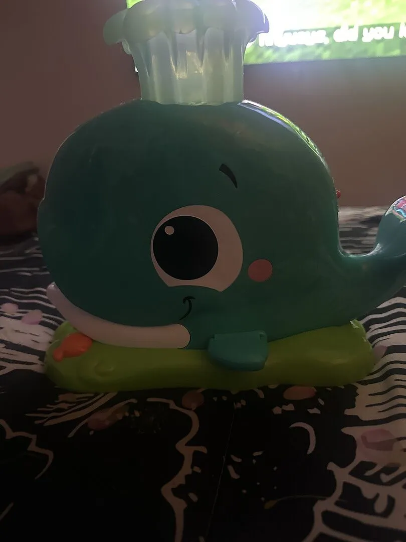 Bright Starts Silly Spout Whale Ball Popper Kugelspiel 3 Bälle mit Licht
