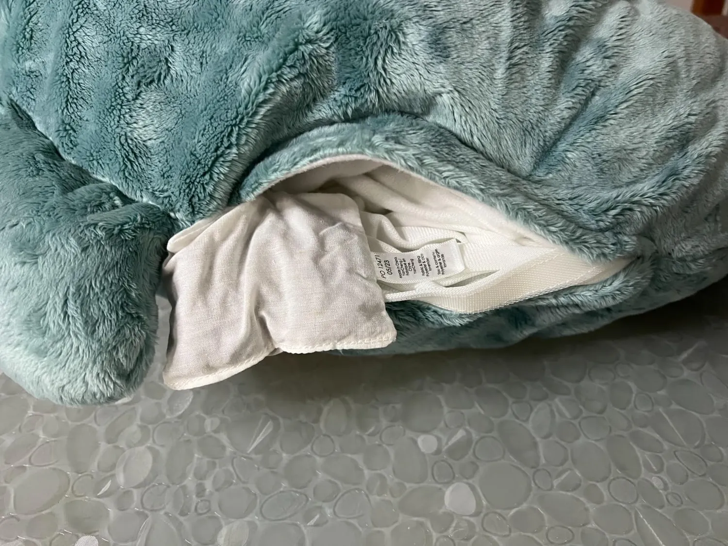 Kaloo Petit Calme Plüschdelfin Kuscheltier 60 cm grün