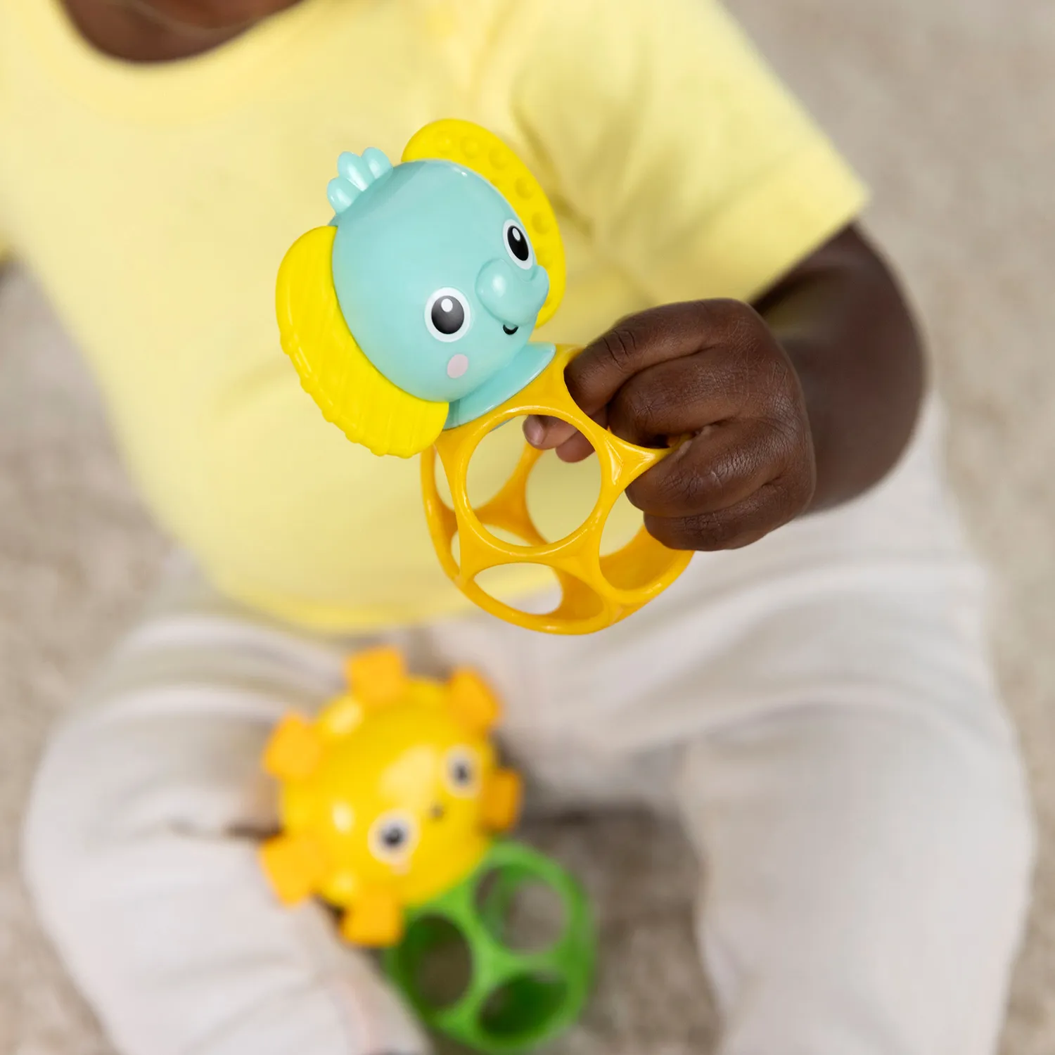 Bright Starts Soother Pals Beissspielzeug 2er Pack flexibel