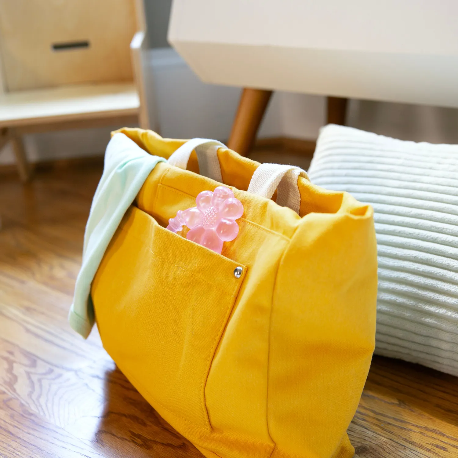 ity by Ingenuity Cool Bite Beissring Wasser Daisy 3M+ Rosa