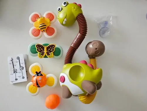TUMAMA Badespielzeug Dusche mit Saugnapf und Rutsche