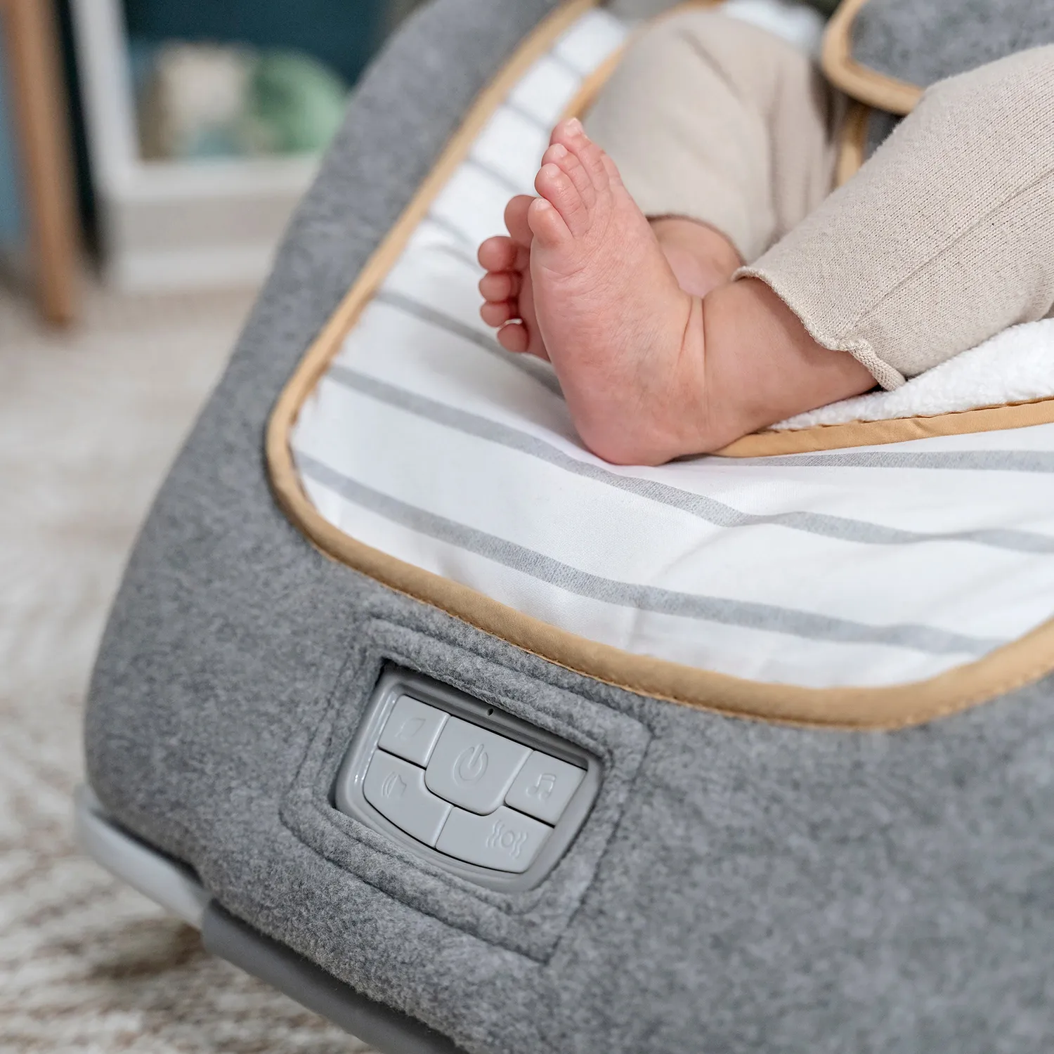 Ingenuity Boutique Rocking Seat Bella Teddy Babywippe Plüsch