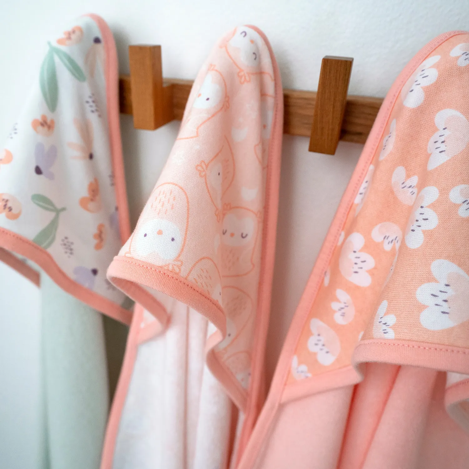 Ingenuity Clean & Cuddly Badetuch-Set 3 Handtücher 6 Waschlappen