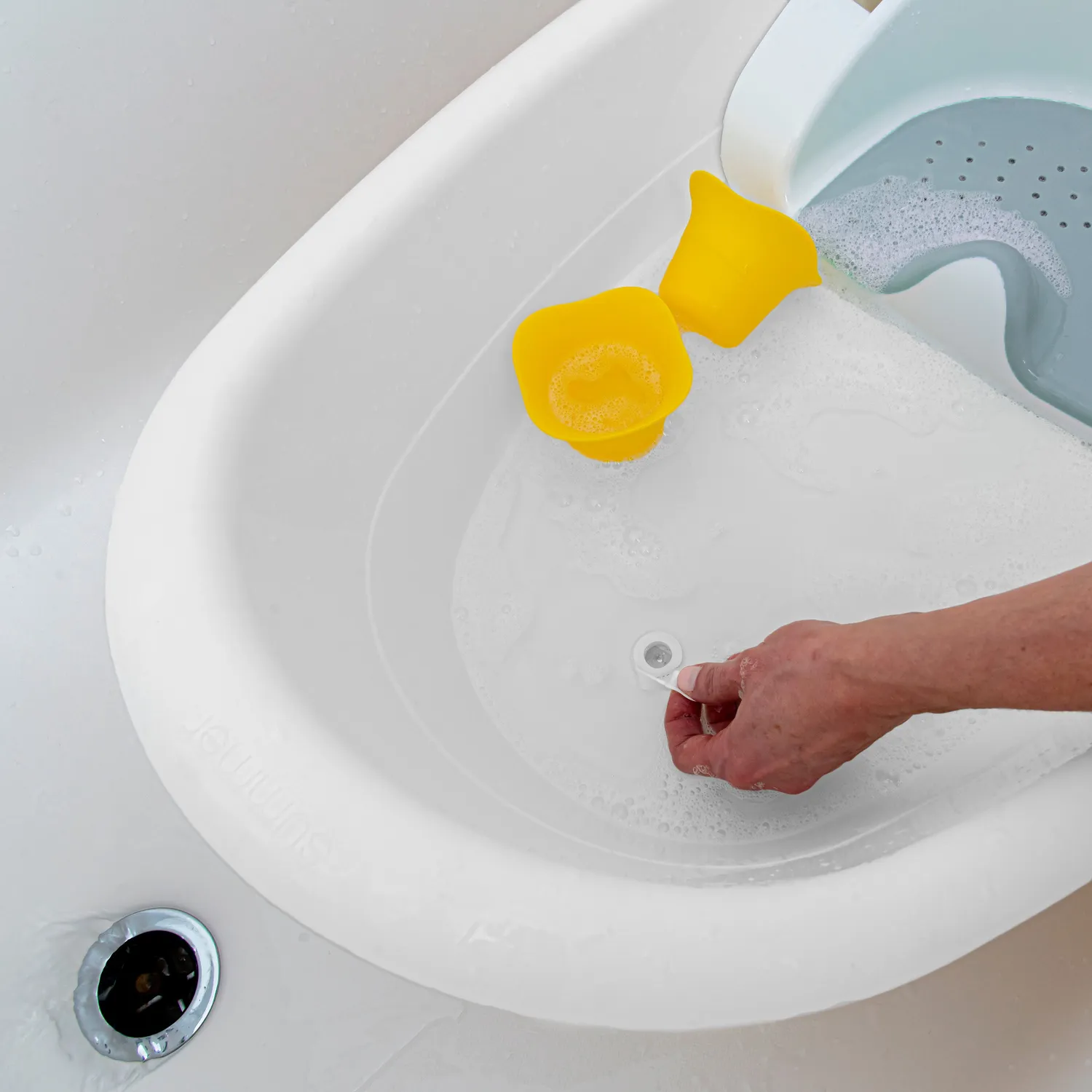Summer Infant Gentle Support Babybadewanne mit Spielzeug