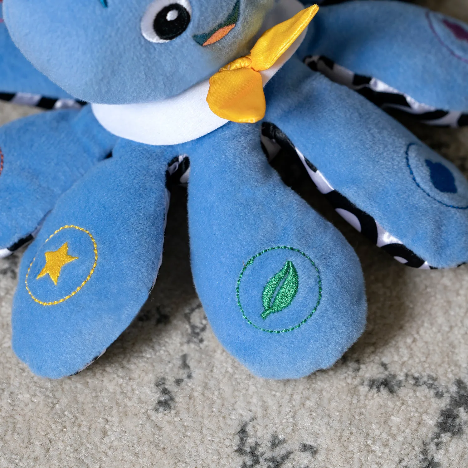 Baby Einstein Octoplush Kuscheltier Oktopus 3sprachig