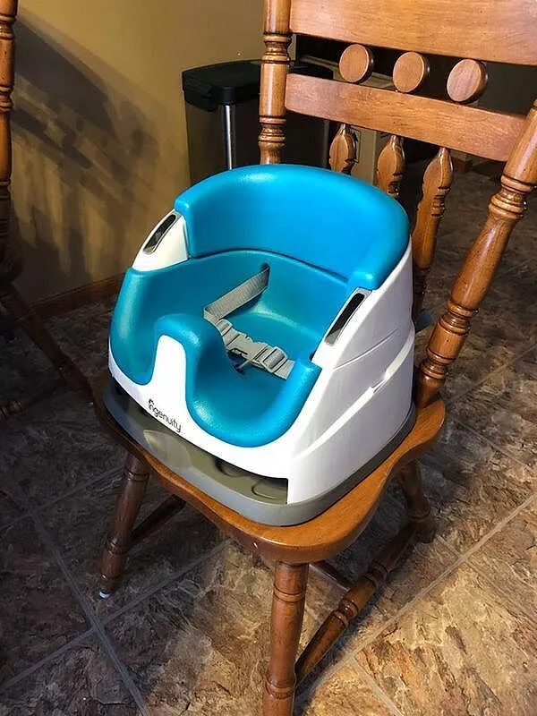 Ingenuity Baby Base 2-in-1 Sitzerhöhung Peacock Blue mit Tablett