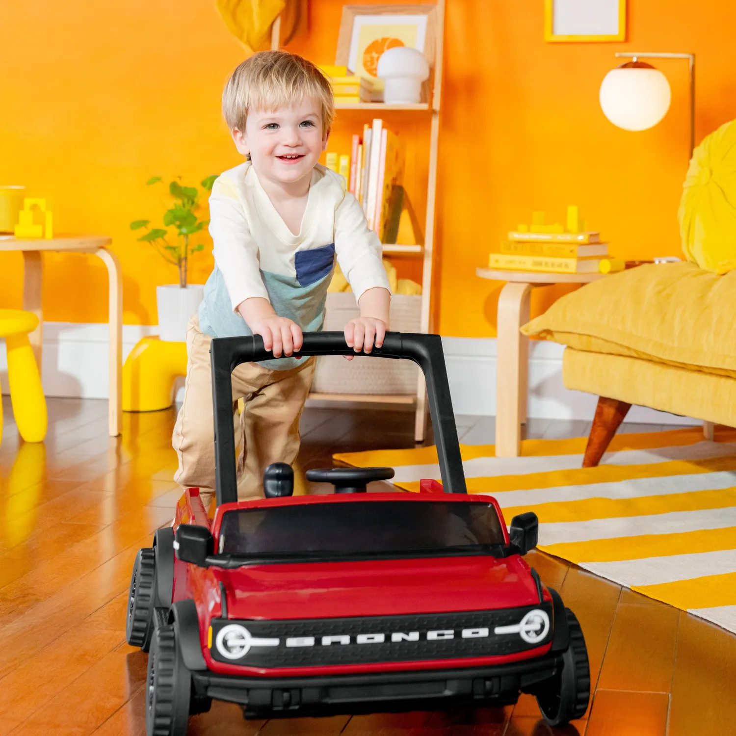 Bright Starts Ford Bronco 4-in-1 Lauflernwagen Race Red Baby