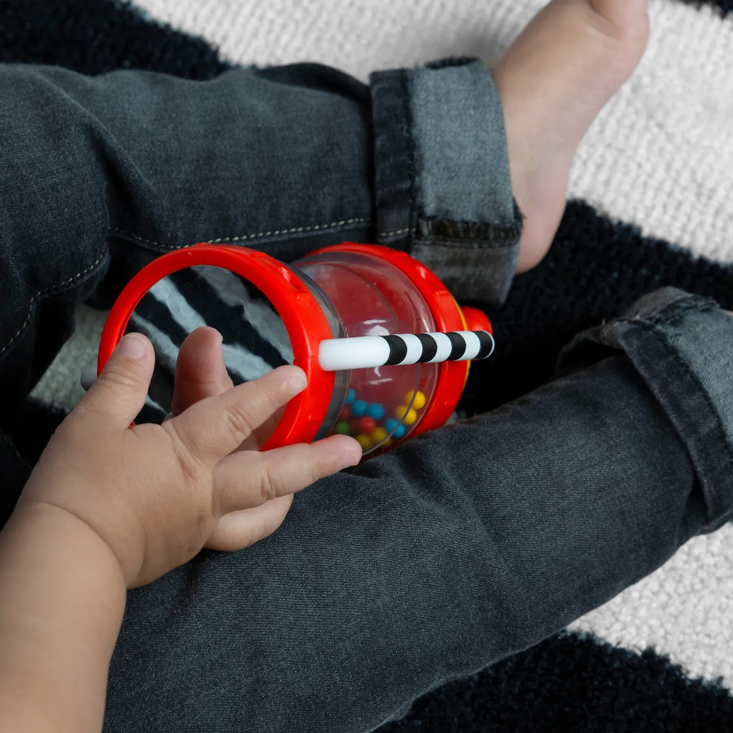 Baby Einstein Cals Sensory Shake-up Rassel mit Spiegel ab 3 Monaten