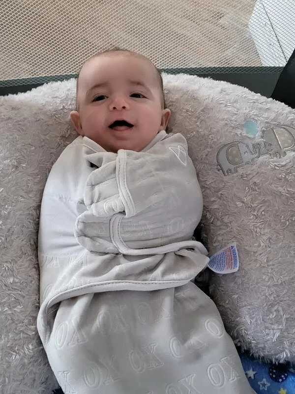 SwaddleMe Original Pucktuch Baumwolle Hugs & Kisses