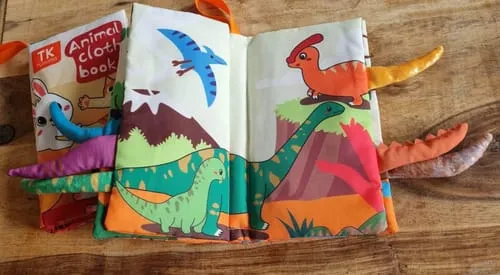 TUMAMA Knister Stoffbuch Tierschwänze Baby