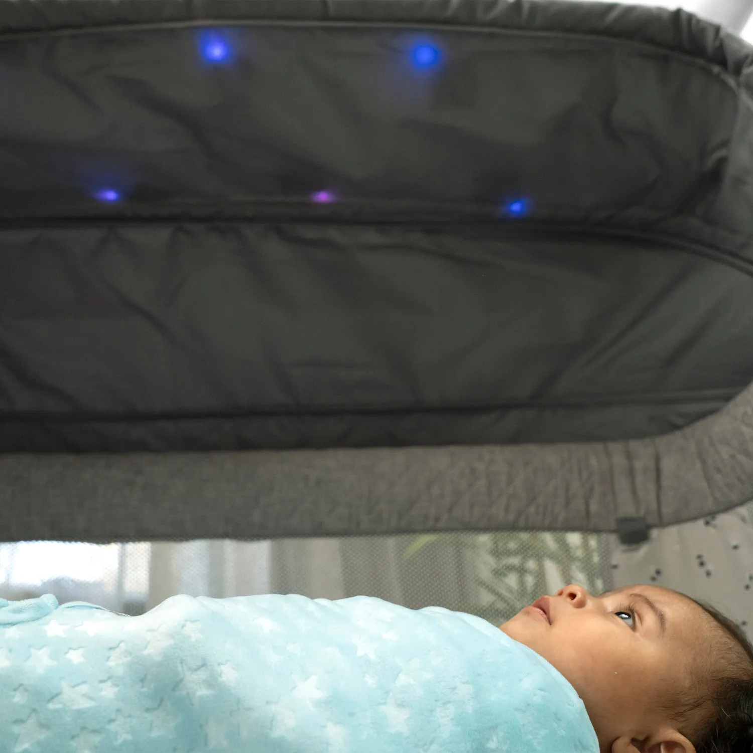 Ingenuity Dream Hero Starlight Beistellbett 3-in-1 grau