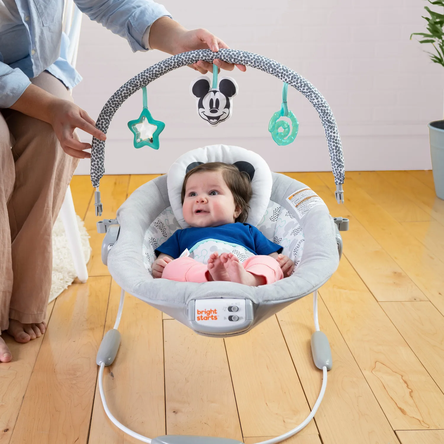 Bright Starts Disney Mickey Cloudscapes Babywippe Musik
