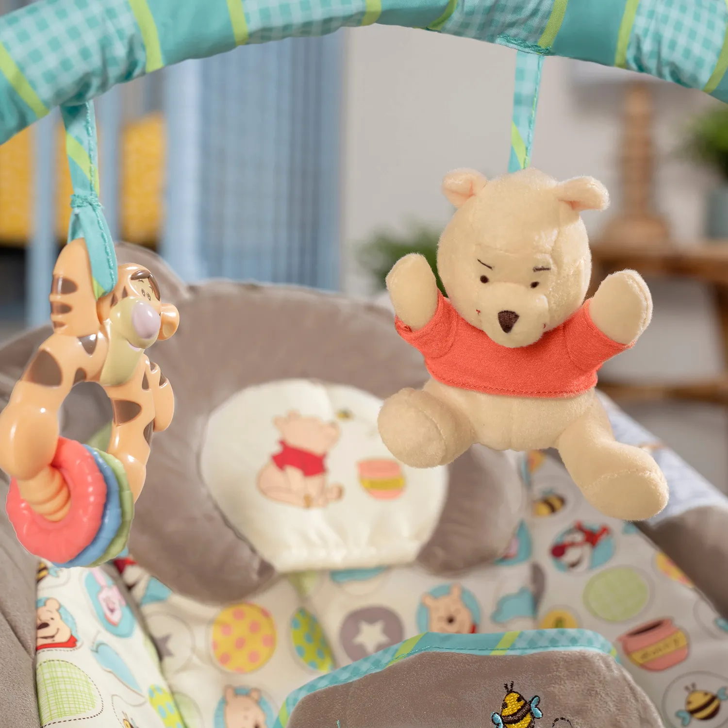 Bright Starts Winnie Pooh Dots Hunny Pots Babywippe Musik