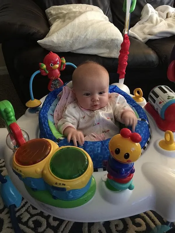 Baby Einstein Neighborhood Symphony Jumper Musik