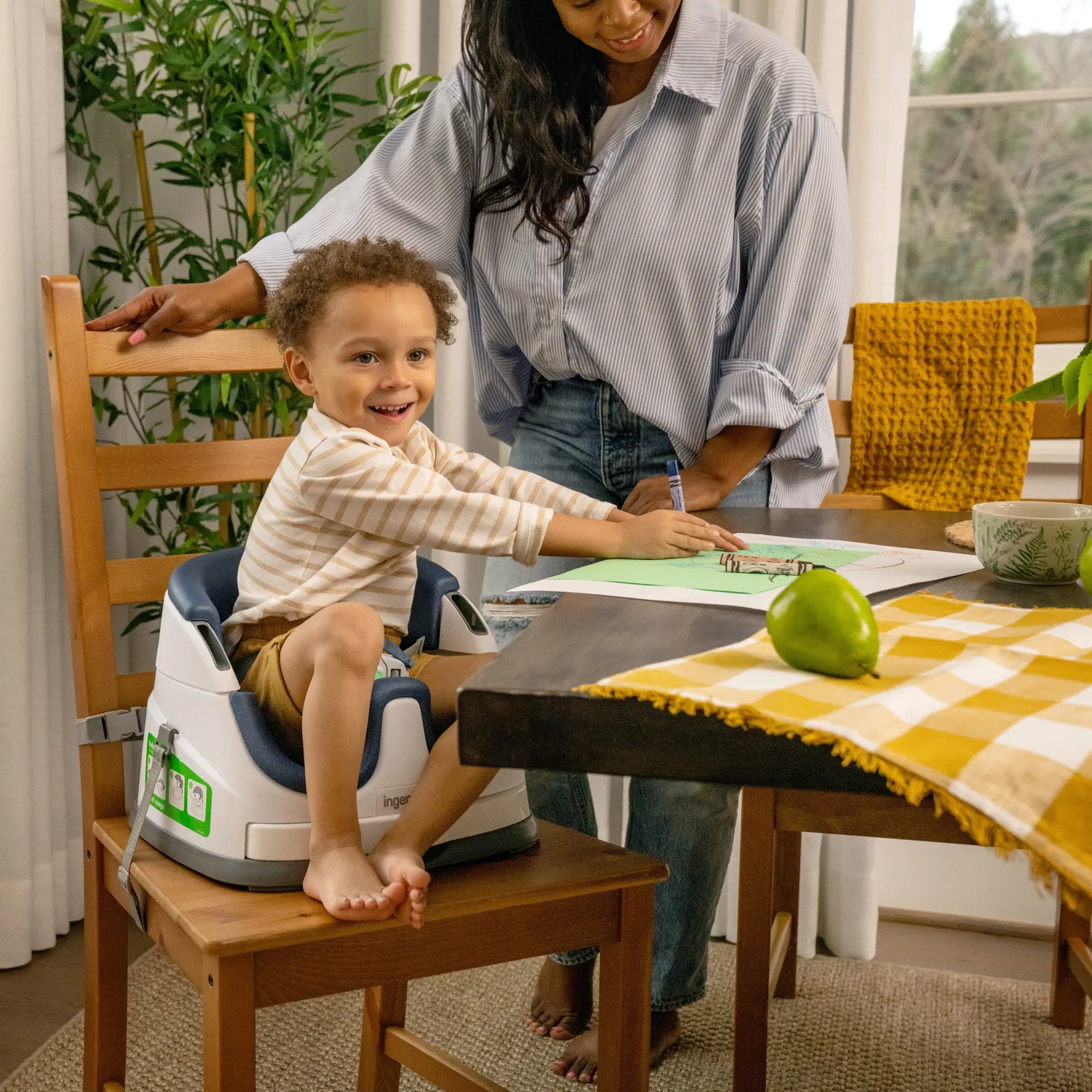 Ingenuity Baby Base 2-in-1 Boostersitz Night Sky