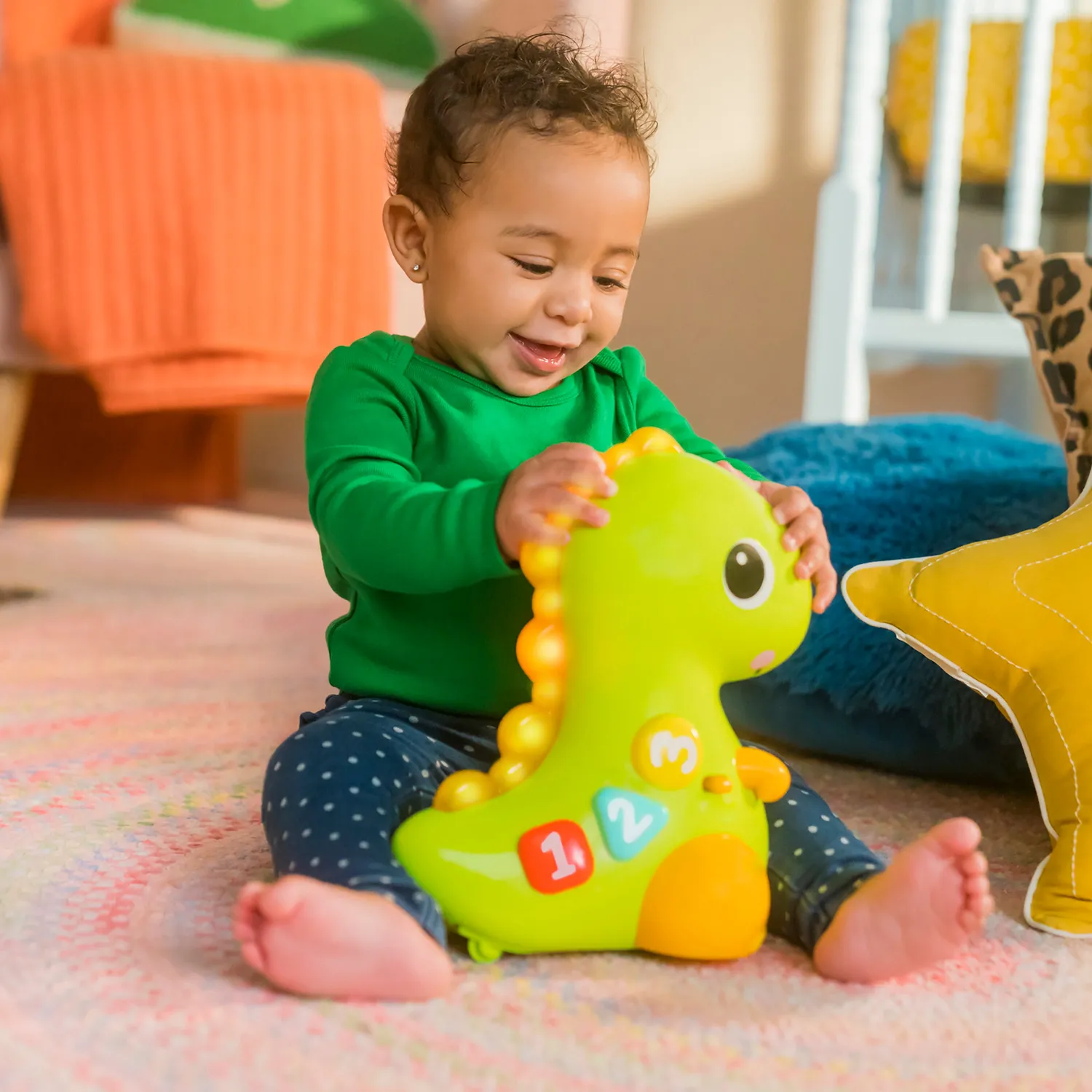 Bright Starts Go Go Dino Krabbelspielzeug Licht Musik
