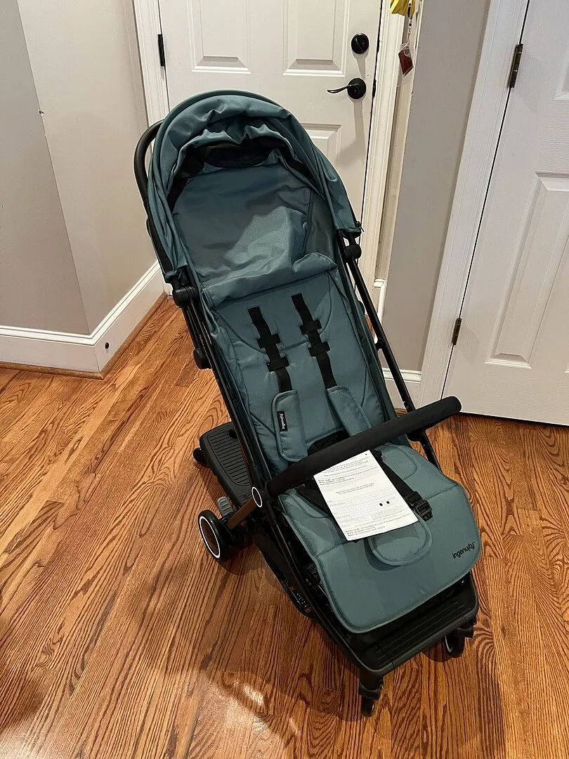 Ingenuity 3D Travelmate Pro Reisebuggy mit Trittbrett kompakt