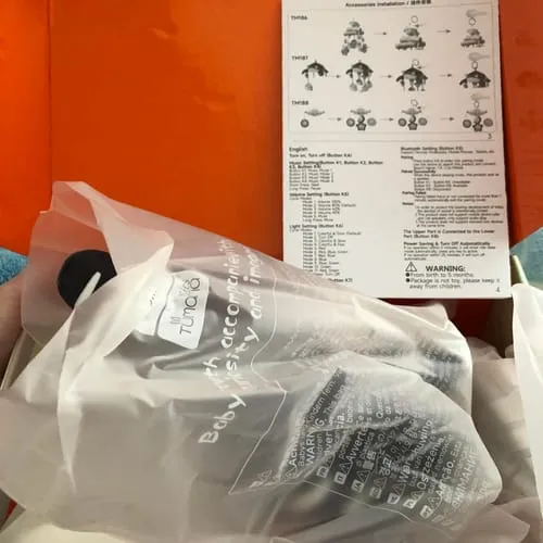 TUMAMA Baby Mobile mit Projektor schwarz-weiß Sternenhimmel
