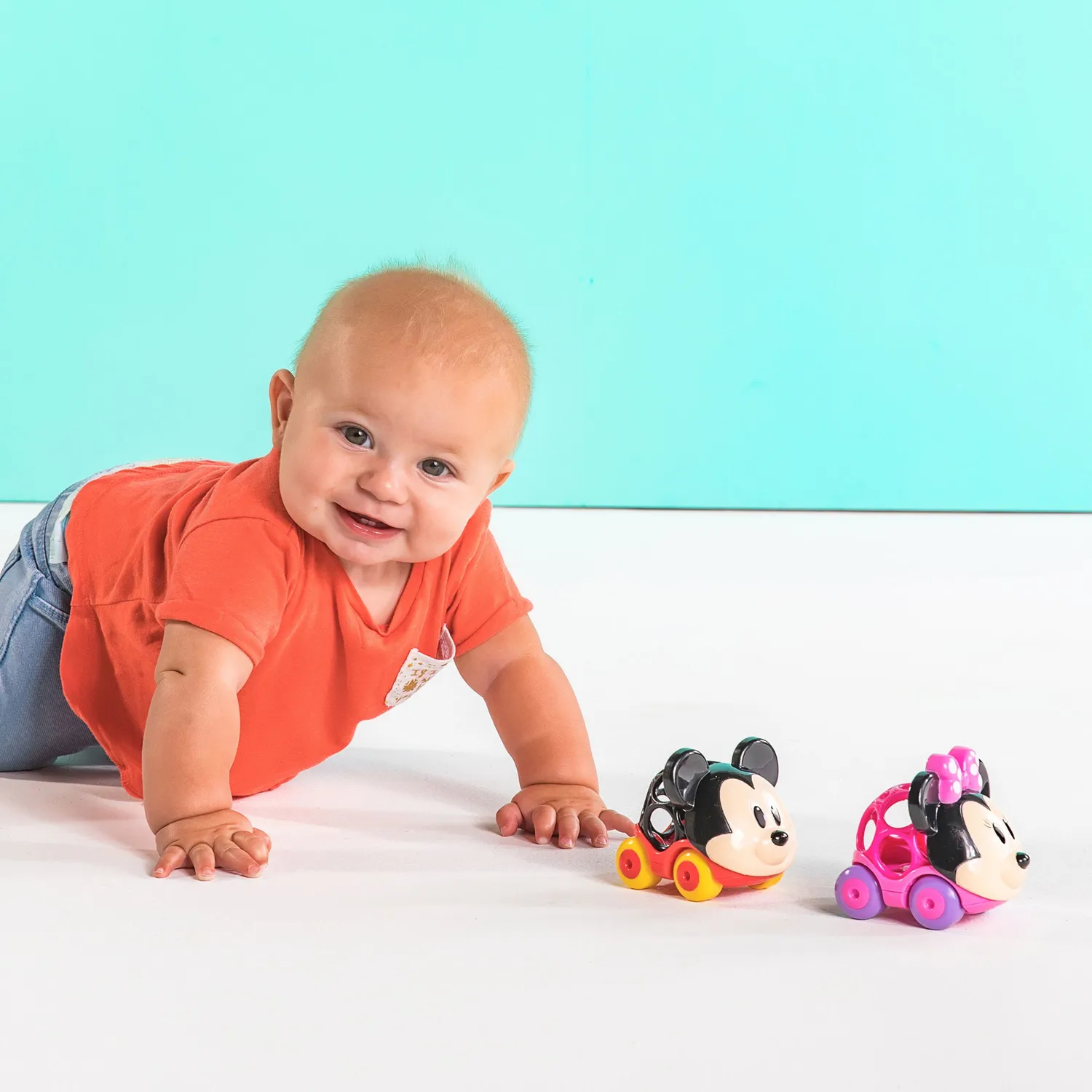 Disney Baby Go Grippers Mickey Mouse Friends Rennauto 2er-Set greifbar
