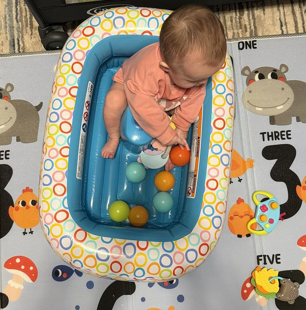 Bright Starts Bathe & Giggle Badewanne Ballbecken