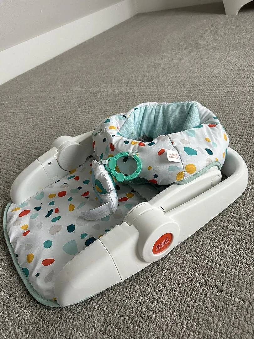 Bright Starts Learn-to-Sit 2-Position Babysitz mit Elefant