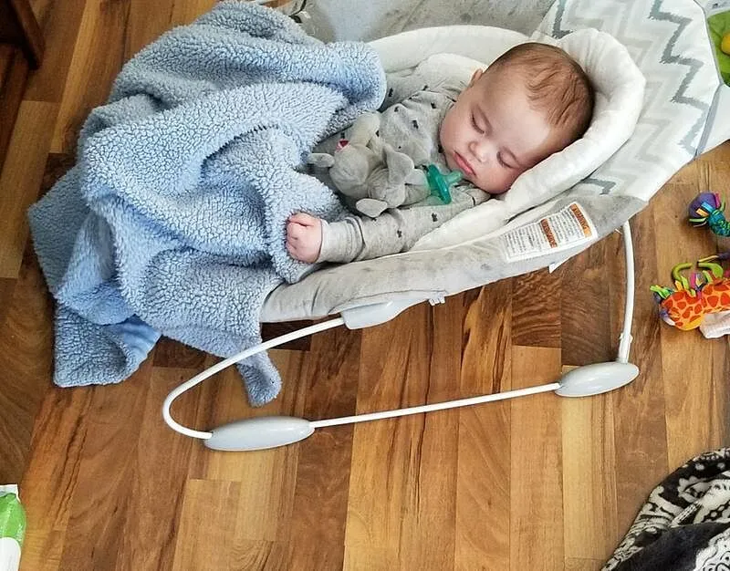 Ingenuity SmartBounce Babywippe Braden automatisch 2 Stufen