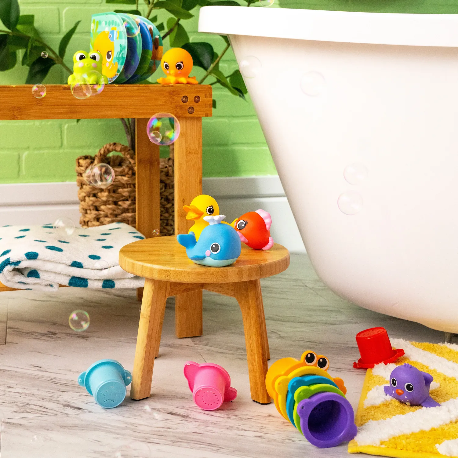 Bright Starts Splash Splash Badeset 15tlg mit Bechern