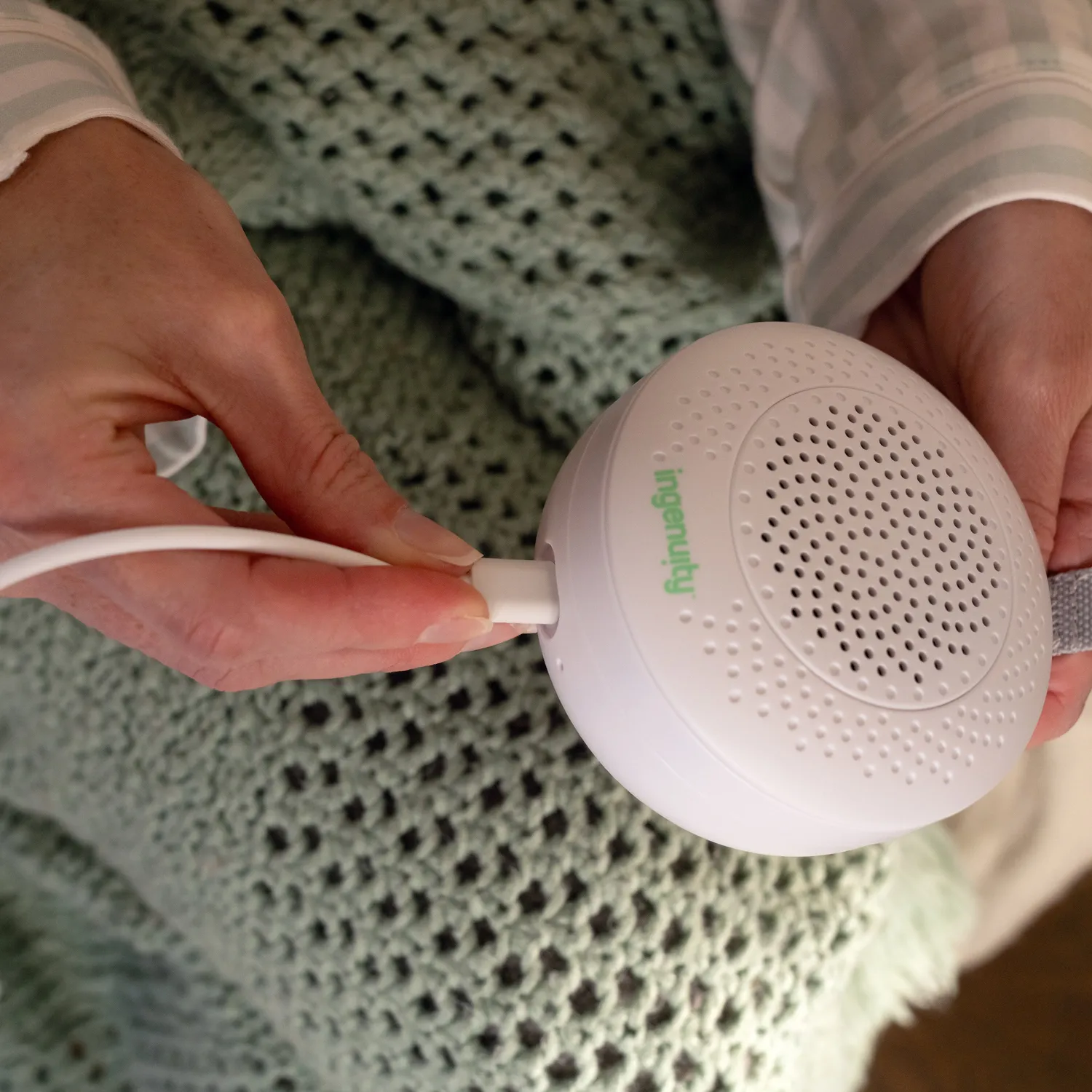 Ingenuity Pock-a-Bye Einschlafhilfe mit Bluetooth Lautsprecher weißes Rauschen