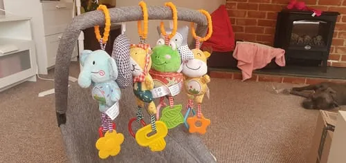 TUMAMA Hängespielzeug Set 4 Rasseln Tiere Plüsch