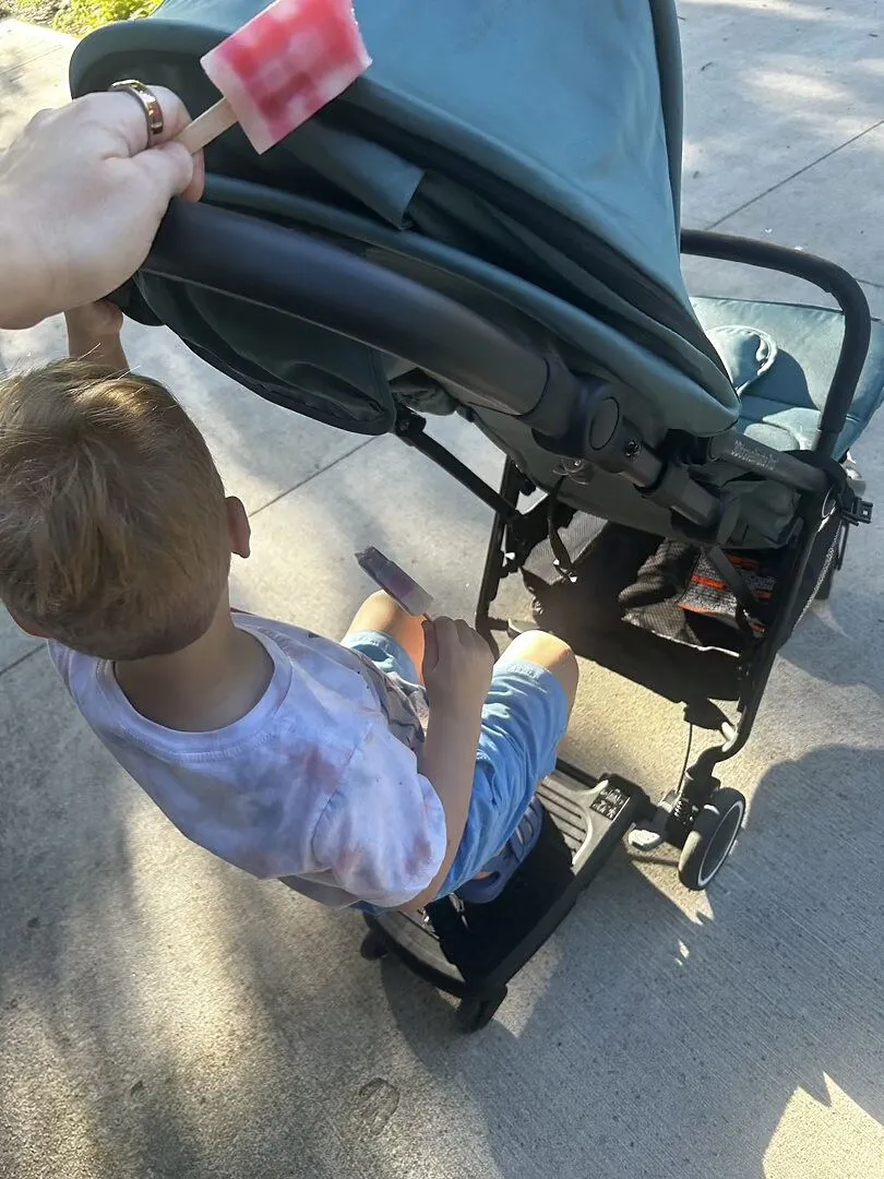 Ingenuity FoldAway Trittbrett mit Sitz für Kinderwagen
