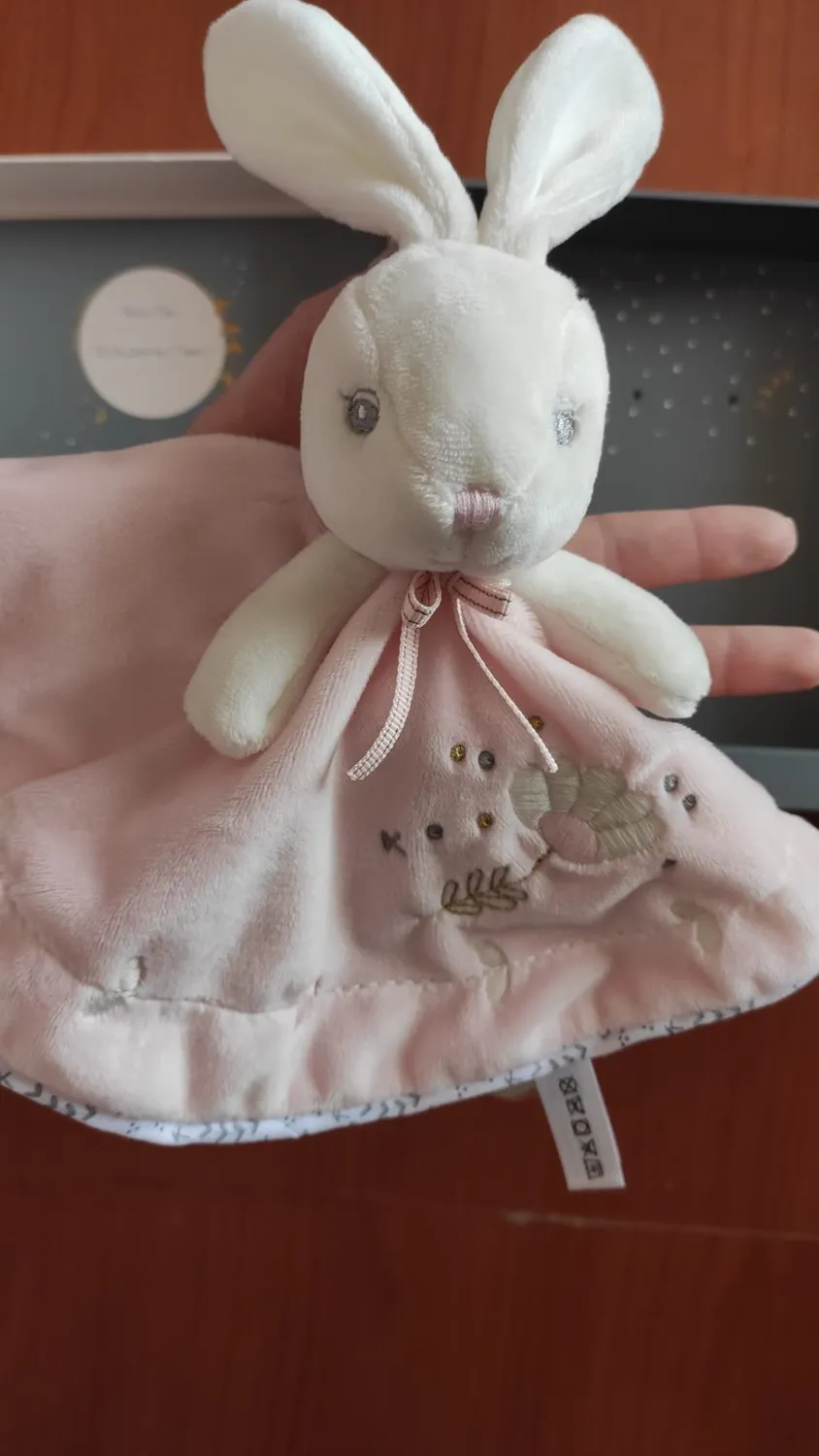 Kaloo Perle Häschen Stofftier rosa 20 cm mit Geschenkbox