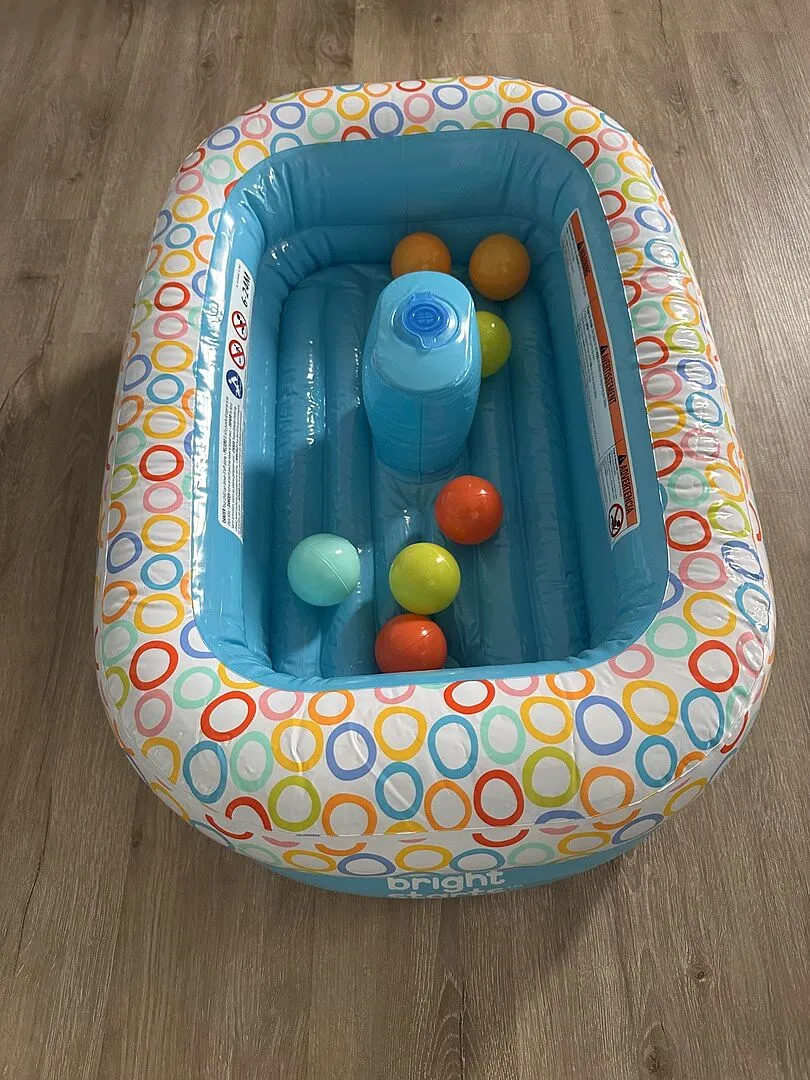 Bright Starts Bathe & Giggle Badewanne Ballbecken