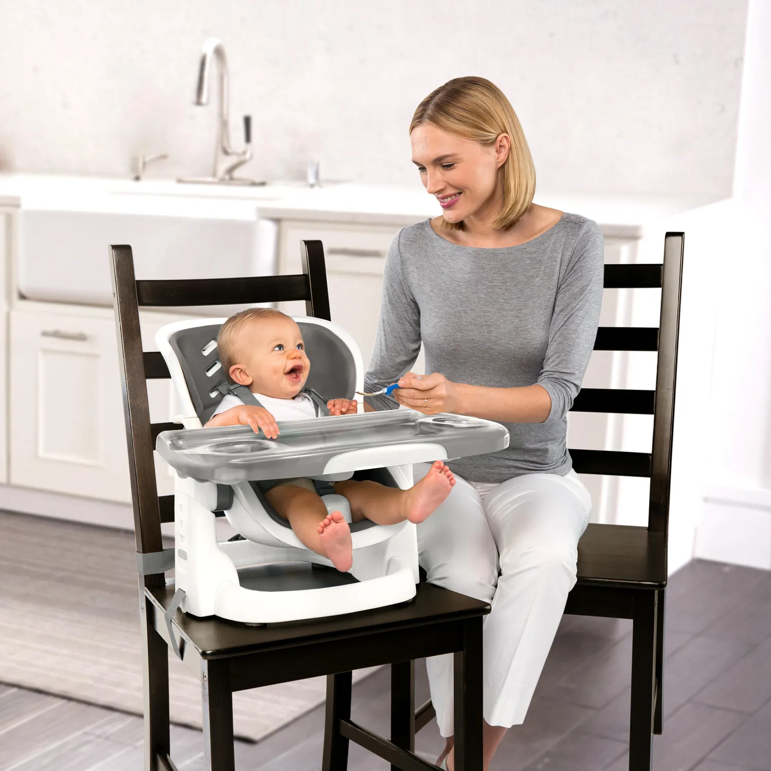 Ingenuity SmartClean ChairMate Hochstuhl Booster Slate 2-in-1