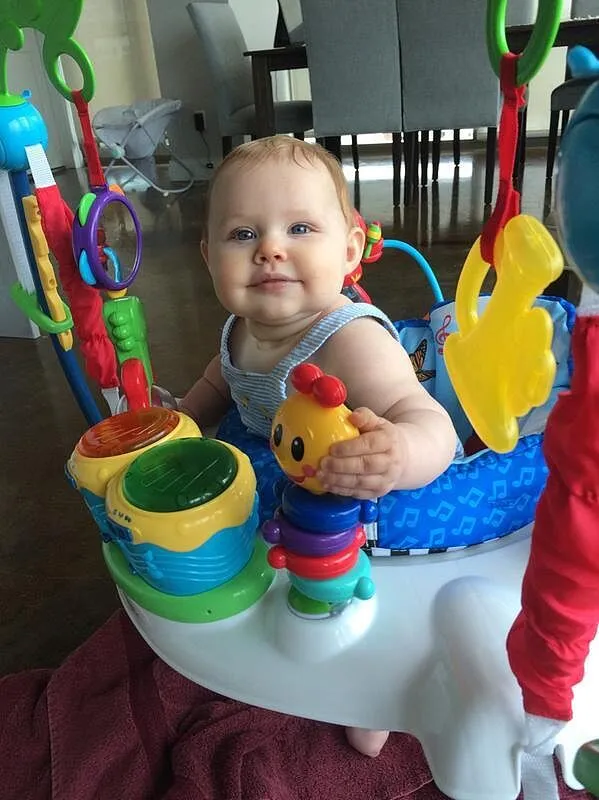 Baby Einstein Neighborhood Symphony Jumper Musik