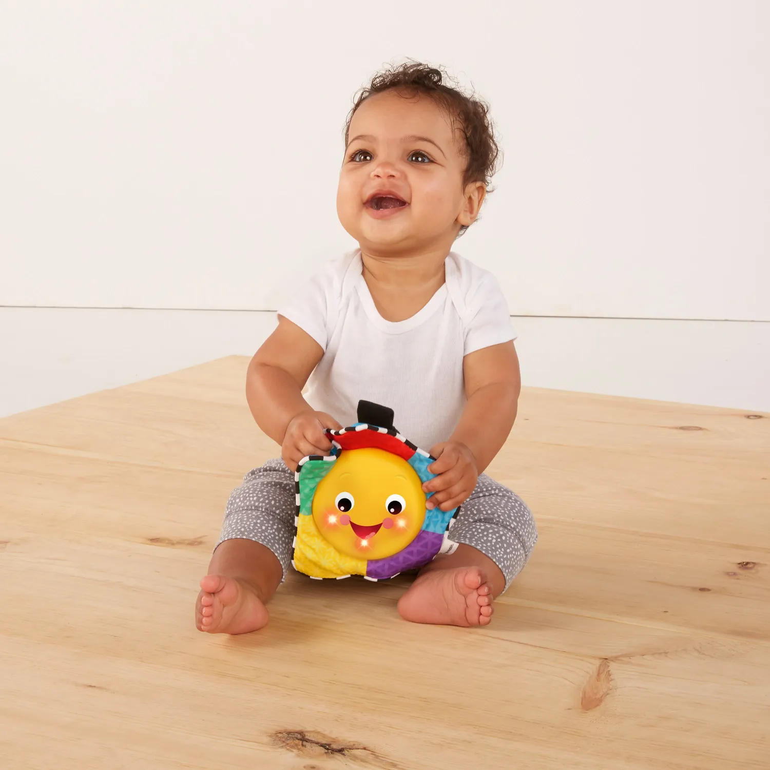 Baby Einstein Star Bright Symphony Stern Plüschtier mit Musik