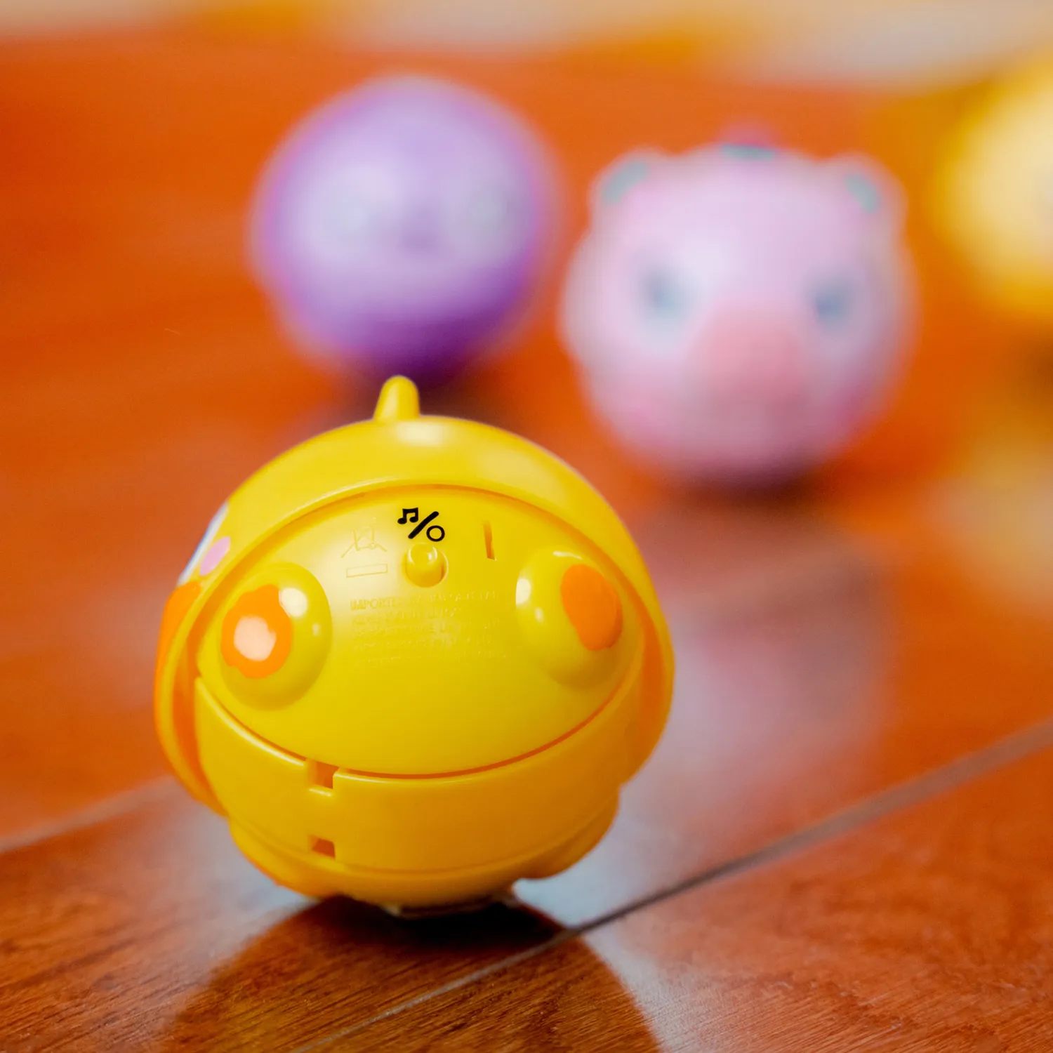 Bright Starts Giggables Roll & Chase Pals Ball 6er Pack mit Sound