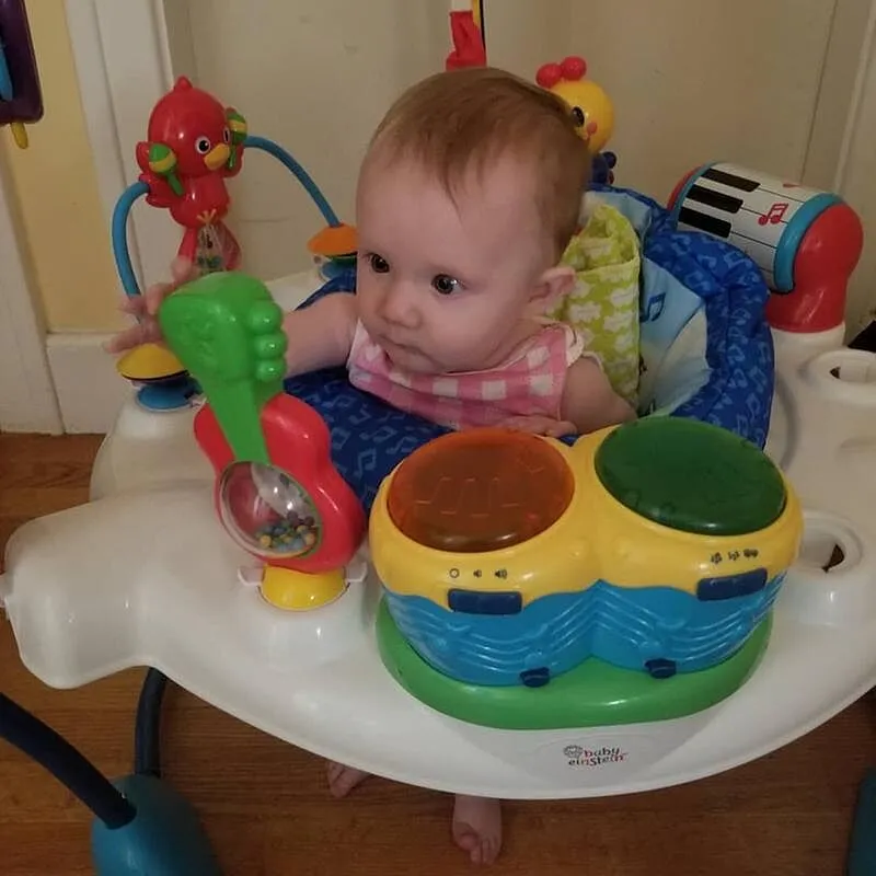 Baby Einstein Neighborhood Symphony Jumper Musik