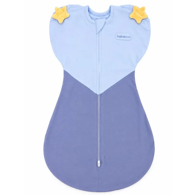 hahaland Arms-Up Schlafsack Blau für ruhigen Babyschlaf